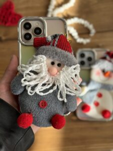 قاب موبایل آیفون کریسمسی آدم برفی و بابانوئل - تصویر 2