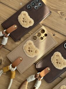 قاب موبایل آیفون خرس دوست داشتنی محافظ لنز + بندست - تصویر 3