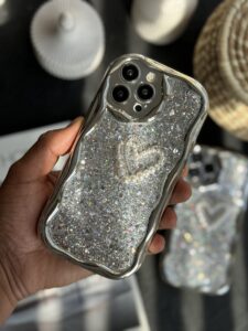 قاب موبایل آیفون پولکی نقره ای قلب مروارید برجسته