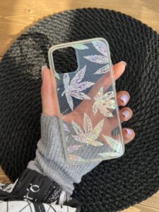 قاب موبایل آیفون برگ نقره ای فلزی