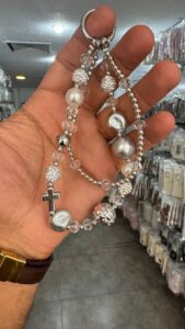 بند و آویز صلیبی