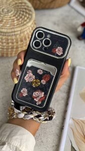قاب موبایل آیفون گل رزا نرا جاکارتی دار + بندست اسکارف