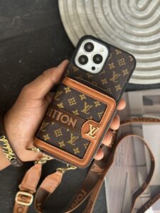 قاب موبایل آیفون لویی ویتون بگی والت جاکارتی