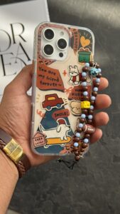 قاب موبایل آیفون سگ پاپی داون تاون + بندست - تصویر 3