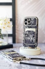 قاب گوشی موبایل جاکارتی گلدار دیور با بندPurple Dior / 00201913 (کد my0469)